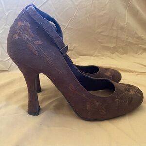 Windsor Brown Classic Heels